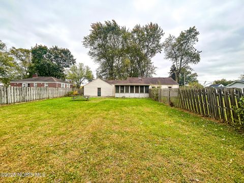 Tiny photo for 3250 Brock Drive, Toledo, OH 43613 (MLS # 10000476)