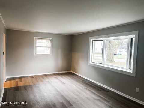 Tiny photo for 3250 Brock Drive, Toledo, OH 43613 (MLS # 10000476)
