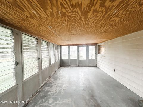 Tiny photo for 3250 Brock Drive, Toledo, OH 43613 (MLS # 10000476)