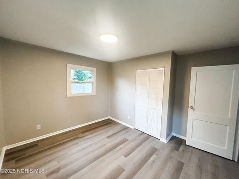Tiny photo for 3250 Brock Drive, Toledo, OH 43613 (MLS # 10000476)