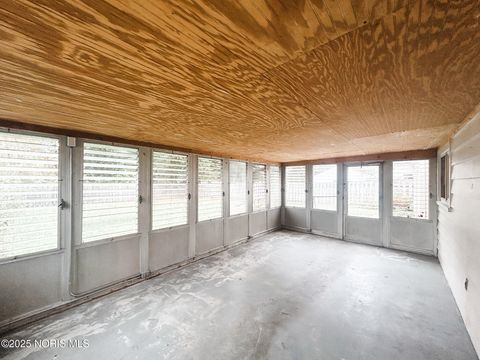 Tiny photo for 3250 Brock Drive, Toledo, OH 43613 (MLS # 10000476)
