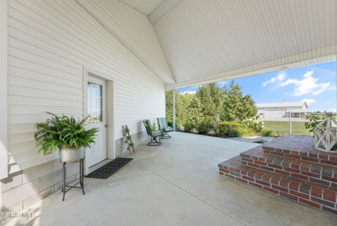 Tiny photo for 148 County Road 257, Fostoria, OH 44830 (MLS # 10011631)