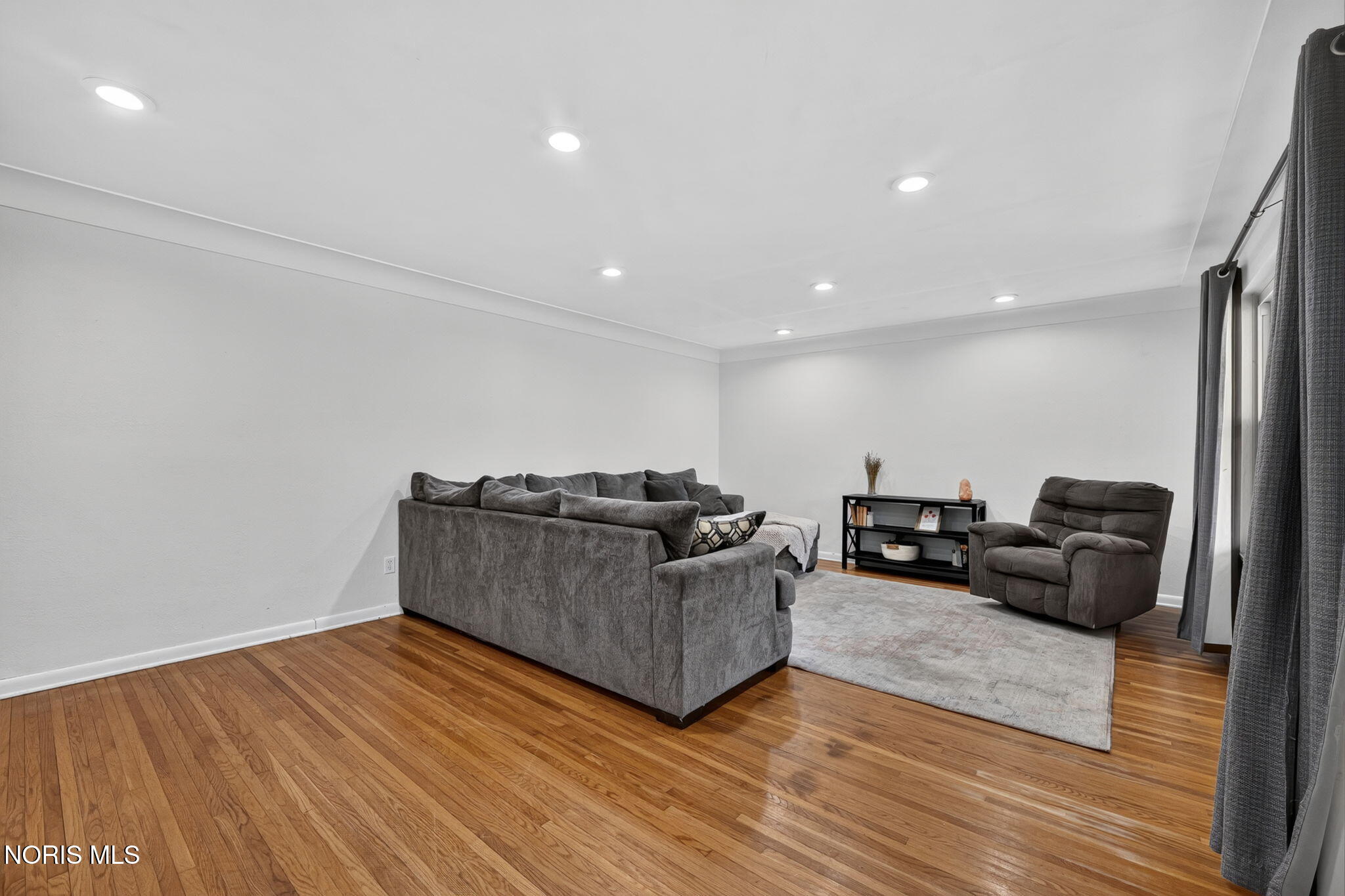 937 Lyn Road