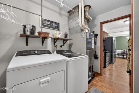 Tiny photo for 937 Lyn Road, Bowling Green, OH 43402 (MLS # 10012632)