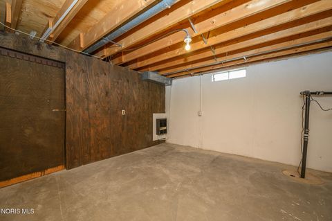 Tiny photo for 56 Easthampton Drive, Oregon, OH 43616 (MLS # 10005035)