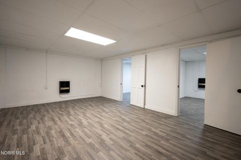 Tiny photo for 56 Easthampton Drive, Oregon, OH 43616 (MLS # 10005035)