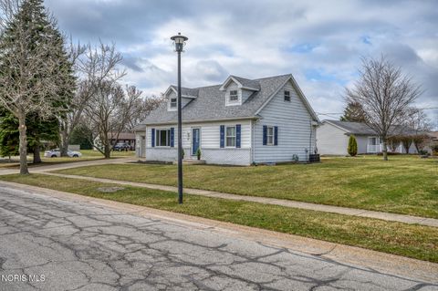 Tiny photo for 56 Easthampton Drive, Oregon, OH 43616 (MLS # 10005035)