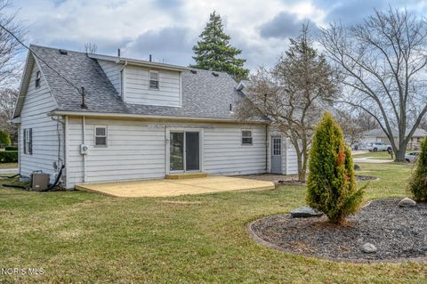 Tiny photo for 56 Easthampton Drive, Oregon, OH 43616 (MLS # 10005035)