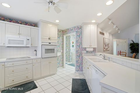 Tiny photo for 151 Willowood Circle, Bowling Green, OH 43402 (MLS # 10001752)