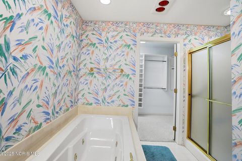 Tiny photo for 151 Willowood Circle, Bowling Green, OH 43402 (MLS # 10001752)