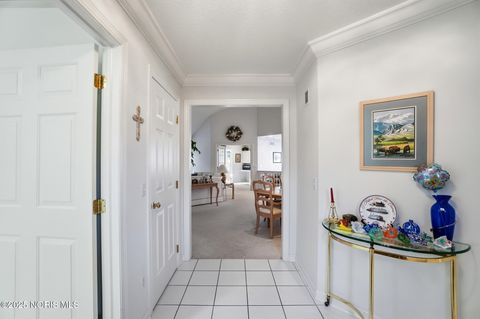 Tiny photo for 151 Willowood Circle, Bowling Green, OH 43402 (MLS # 10001752)