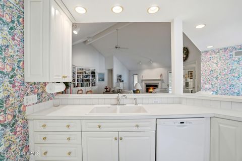 Tiny photo for 151 Willowood Circle, Bowling Green, OH 43402 (MLS # 10001752)