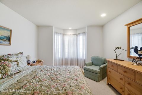 Tiny photo for 151 Willowood Circle, Bowling Green, OH 43402 (MLS # 10001752)