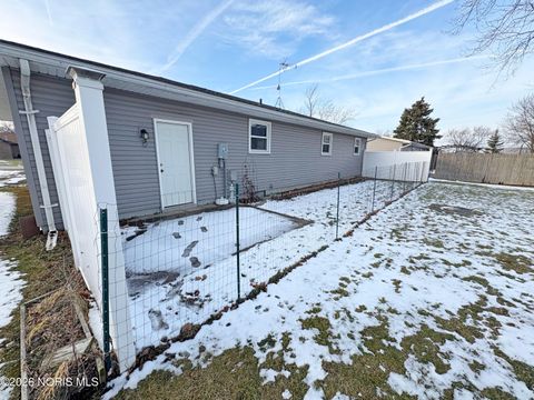 Tiny photo for 520 Eastview Drive, North Baltimore, OH 45872 (MLS # 10002791)