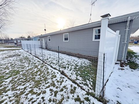 Tiny photo for 520 Eastview Drive, North Baltimore, OH 45872 (MLS # 10002791)