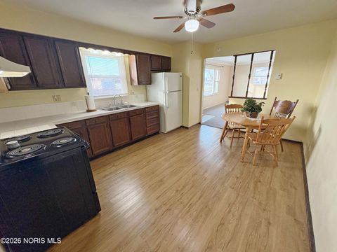 Tiny photo for 520 Eastview Drive, North Baltimore, OH 45872 (MLS # 10002791)