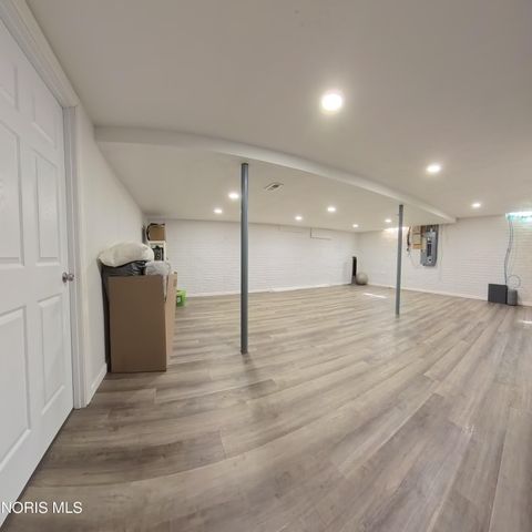 Tiny photo for 1013 S Lallendorf Road, Oregon, OH 43616 (MLS # 10005660)