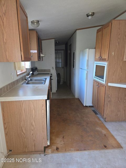 Tiny photo for 105 River Street #Rear, Upper Sandusky, OH 43351 (MLS # 10000328)