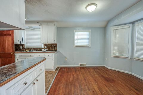 Tiny photo for 110 Pasadena Boulevard, Toledo, OH 43612 (MLS # 10000009)
