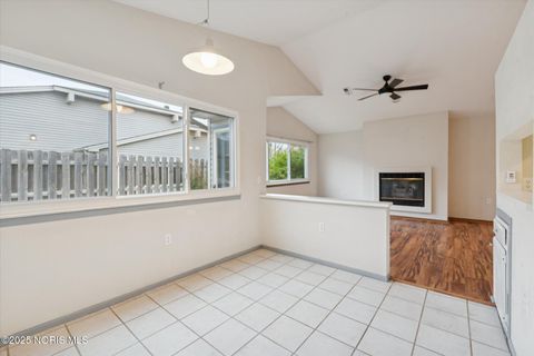 Tiny photo for 710 Hilltop Lane, Toledo, OH 43615 (MLS # 10006836)