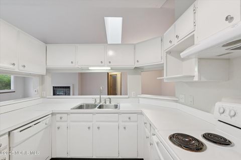 Tiny photo for 710 Hilltop Lane, Toledo, OH 43615 (MLS # 10006836)