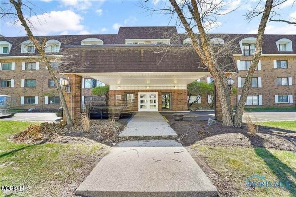 4343 W Bancroft Street 2 C