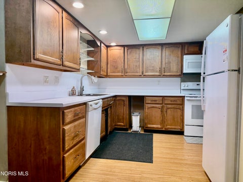 Tiny photo for 4343 W Bancroft Street #2 C, Ottawa Hills, OH 43615 (MLS # 10009999)