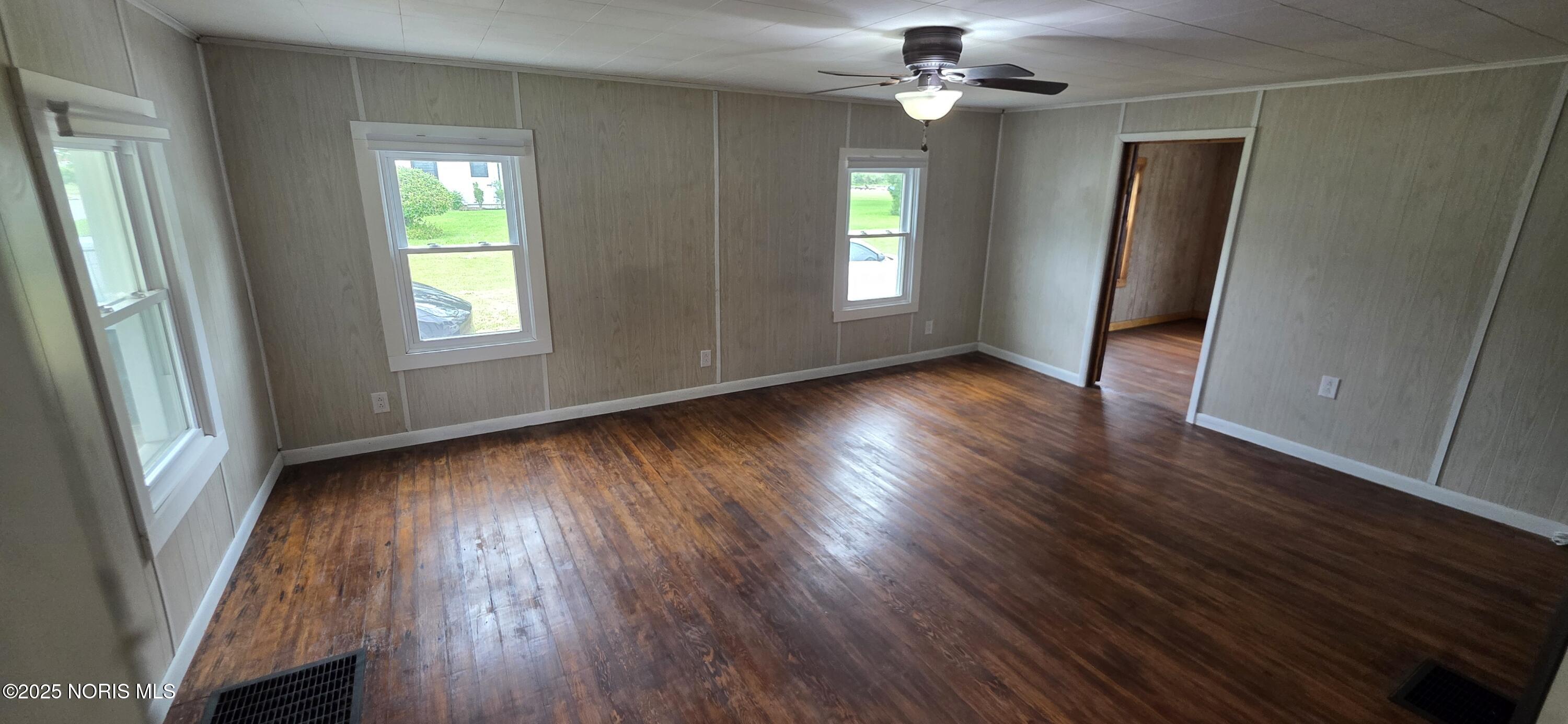 1037 Fishlock Avenue