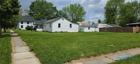 Tiny photo for 1037 Fishlock Avenue, Findlay, OH 45840 (MLS # 10001979)