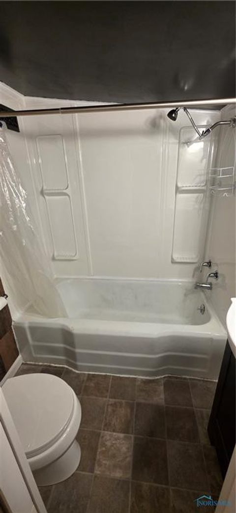 Tiny photo for 1037 Fishlock Avenue, Findlay, OH 45840 (MLS # 10001979)