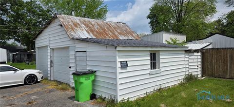 Tiny photo for 1037 Fishlock Avenue, Findlay, OH 45840 (MLS # 10001979)