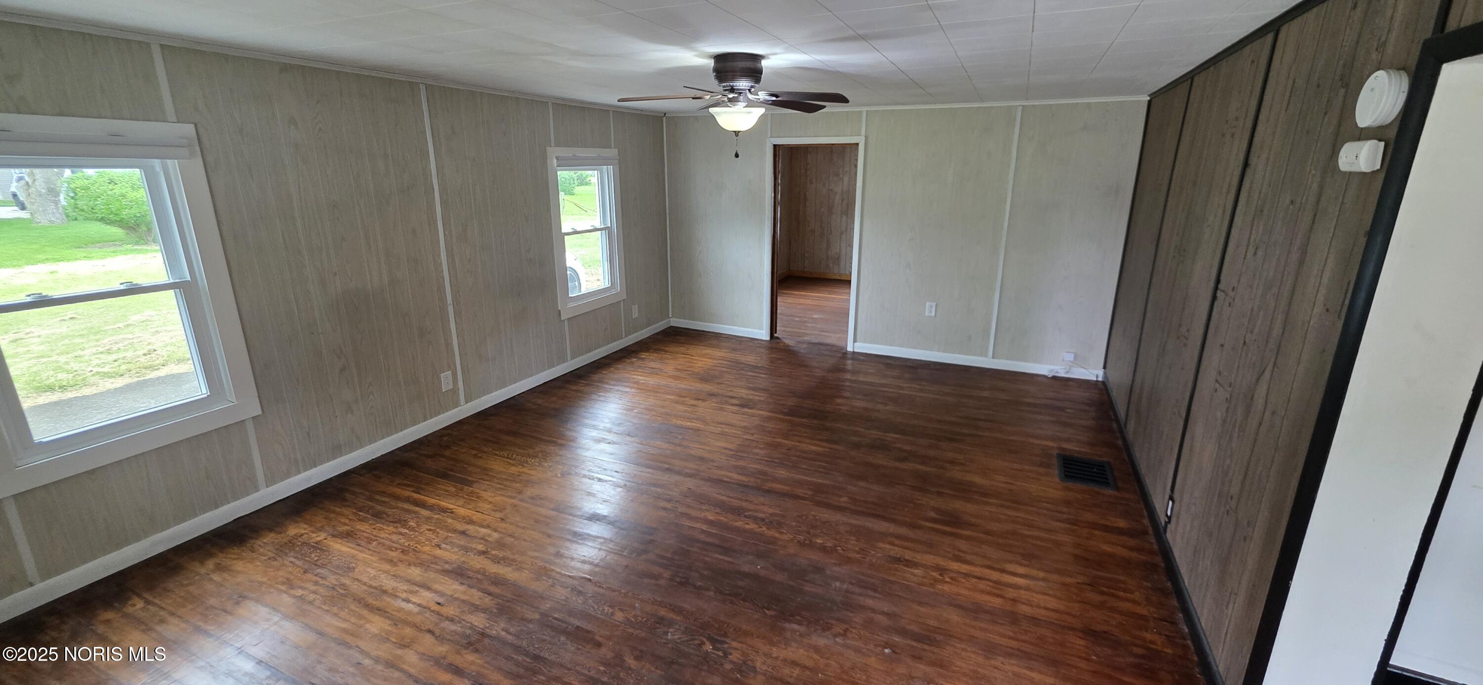 1037 Fishlock Avenue