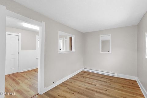 Tiny photo for 2659 Oak Grove Place, Toledo, OH 43613 (MLS # 10005501)