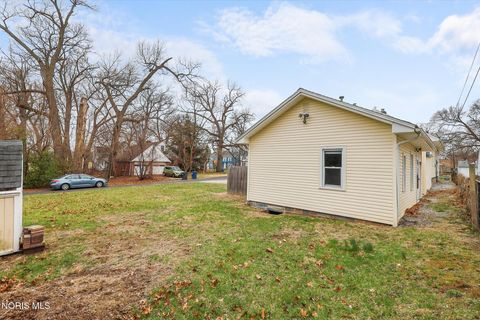 Tiny photo for 2659 Oak Grove Place, Toledo, OH 43613 (MLS # 10005501)