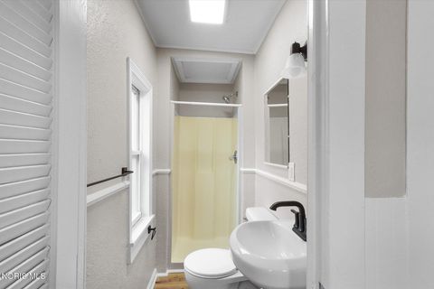 Tiny photo for 2659 Oak Grove Place, Toledo, OH 43613 (MLS # 10005501)