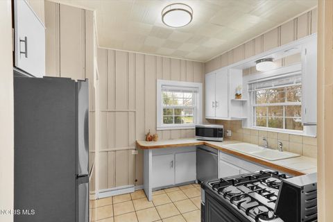 Tiny photo for 2659 Oak Grove Place, Toledo, OH 43613 (MLS # 10005501)