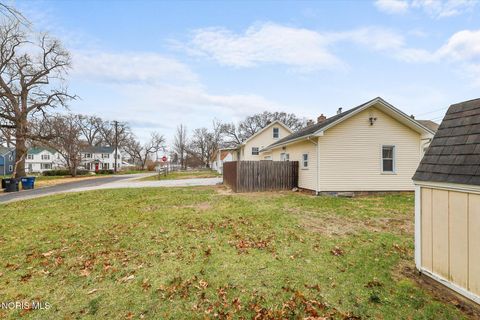 Tiny photo for 2659 Oak Grove Place, Toledo, OH 43613 (MLS # 10005501)