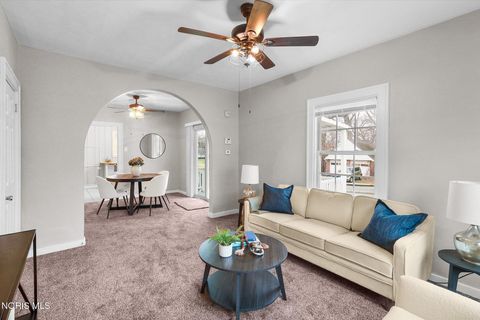 Tiny photo for 2659 Oak Grove Place, Toledo, OH 43613 (MLS # 10005501)