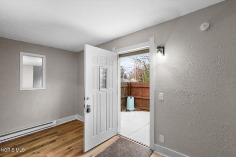 Tiny photo for 2659 Oak Grove Place, Toledo, OH 43613 (MLS # 10005501)