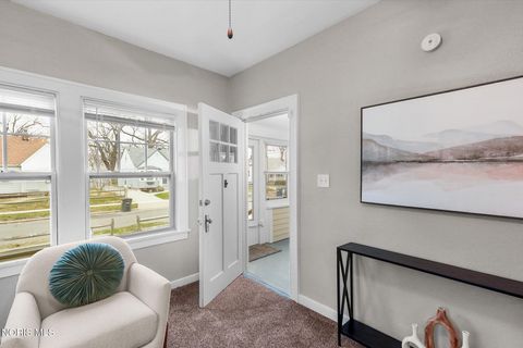 Tiny photo for 2659 Oak Grove Place, Toledo, OH 43613 (MLS # 10005501)