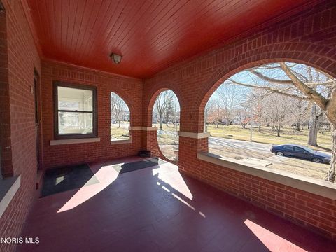 Tiny photo for 2520 Robinwood Avenue, Toledo, OH 43610 (MLS # 10004701)