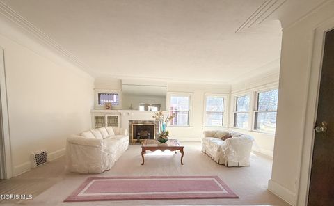 Tiny photo for 2520 Robinwood Avenue, Toledo, OH 43610 (MLS # 10004701)