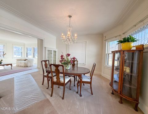 Tiny photo for 2520 Robinwood Avenue, Toledo, OH 43610 (MLS # 10004701)