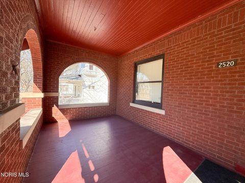 Tiny photo for 2520 Robinwood Avenue, Toledo, OH 43610 (MLS # 10004701)