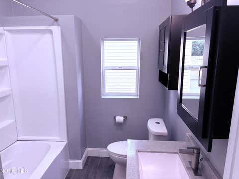 Tiny photo for 832 Bartley Place, Toledo, OH 43609 (MLS # 10009284)