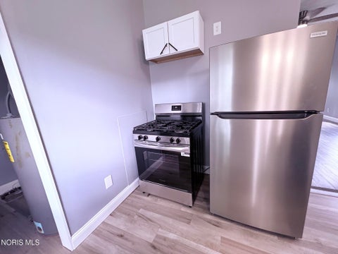 Tiny photo for 832 Bartley Place, Toledo, OH 43609 (MLS # 10009284)