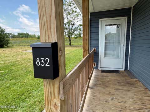 Tiny photo for 832 Bartley Place, Toledo, OH 43609 (MLS # 10009284)