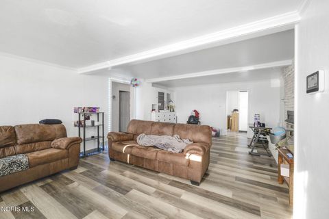 Tiny photo for 1466 Sunshine Street, Oregon, OH 43616 (MLS # 10004530)