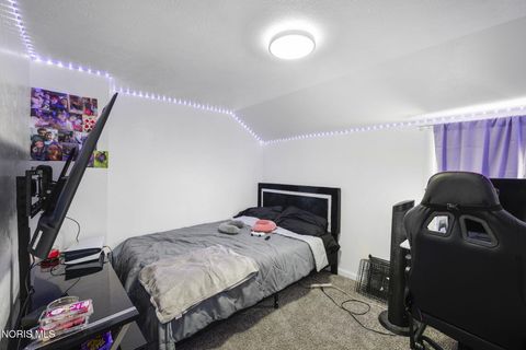 Tiny photo for 1466 Sunshine Street, Oregon, OH 43616 (MLS # 10004530)