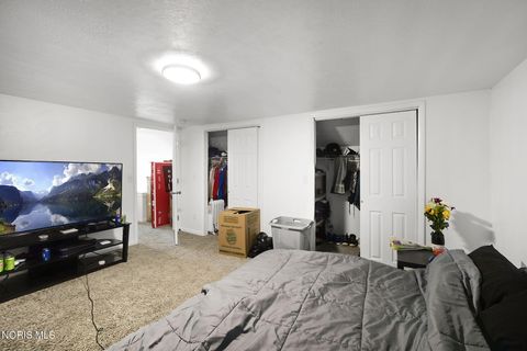 Tiny photo for 1466 Sunshine Street, Oregon, OH 43616 (MLS # 10004530)